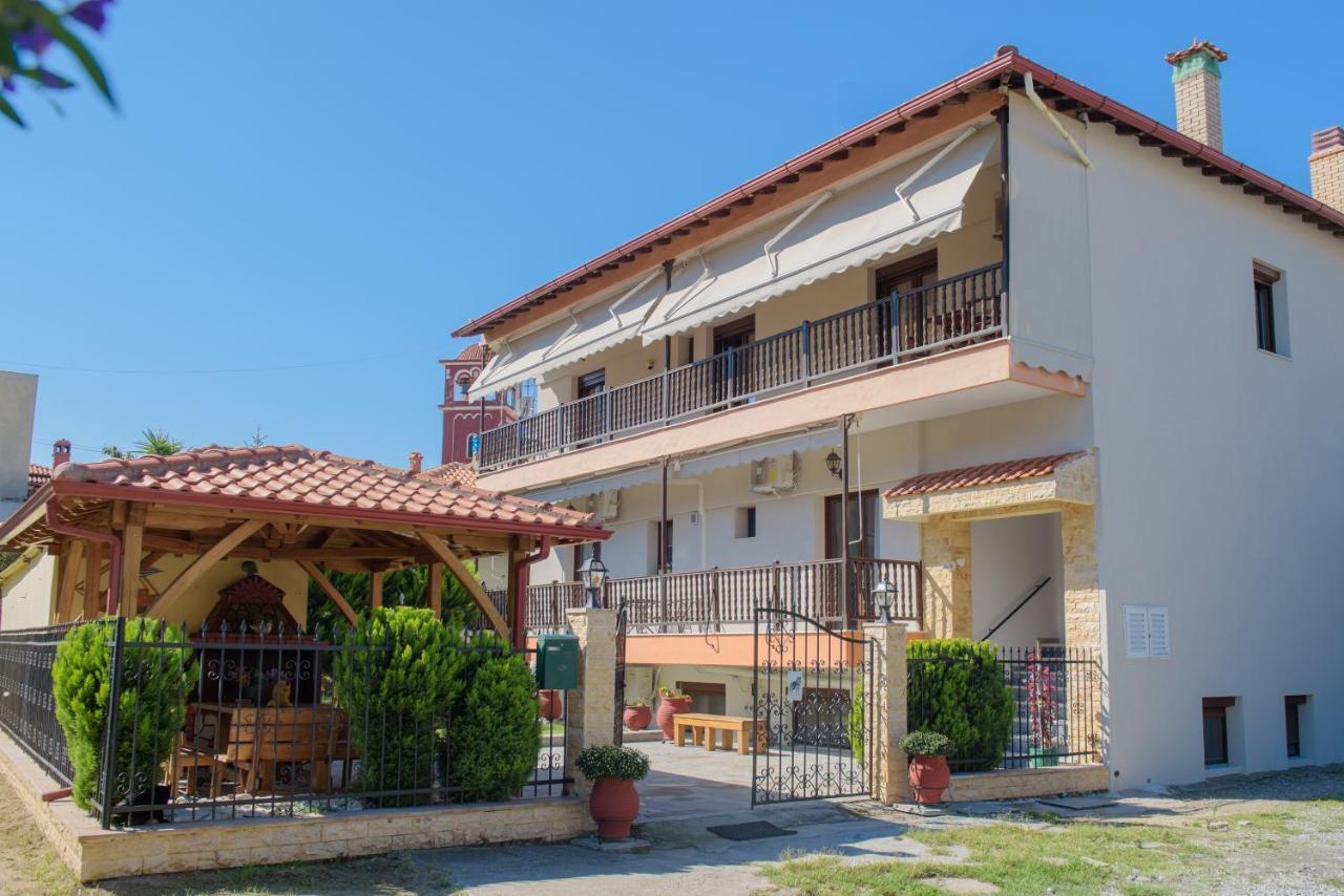 Villa Ourania Ierissós Buitenkant foto